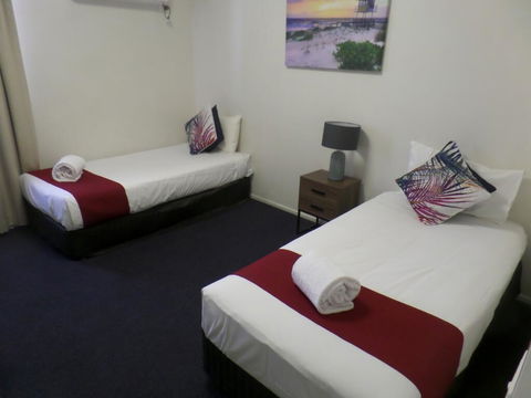 Burke & Wills Mt Isa - Southport Accommodation 2