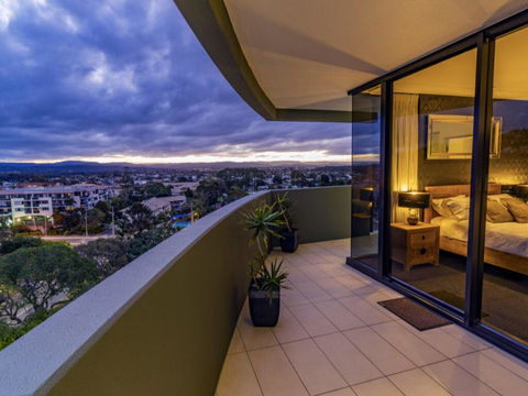 Burleigh Beach 2 Bedroom Apartment - Southport Accommodation 2