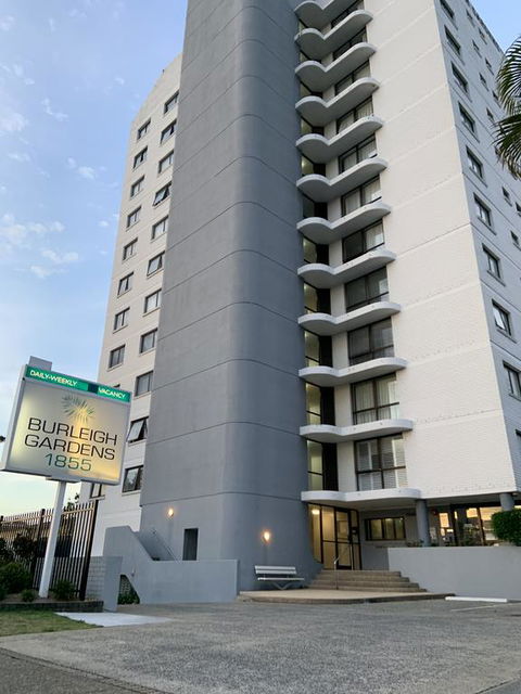 Burleigh Gardens North Hi-Rise Holiday Apartments - Southport Accommodation 2