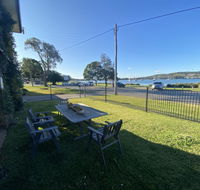 By the Lake - Lake Macquarie - Southport Accommodation
