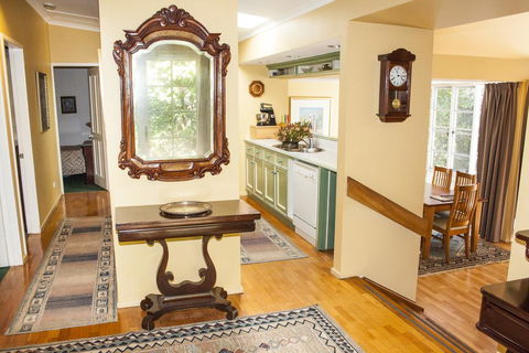 Bygone Beautys Cottages - Bronte Cottage - Southport Accommodation 2
