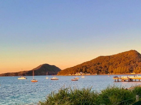 C A L M At Beautiful Shoal Bay - Southport Accommodation 2