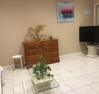 Cairnlea St Albans Townhouse - Southport Accommodation