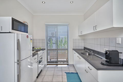 Cairns Northern Beaches Holiday Retreat - Southport Accommodation 3