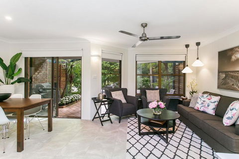 Calinda Sol 2 @ Clarkes Beach - Southport Accommodation 2