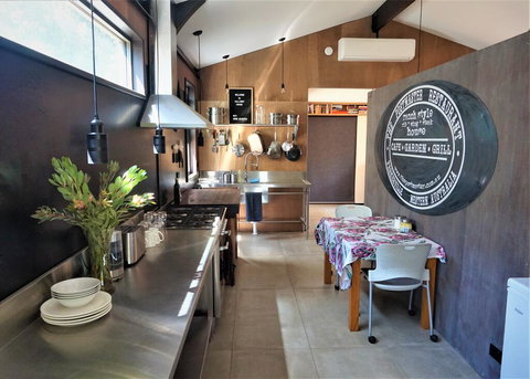 Callaway House Guest Stay - Southport Accommodation 3