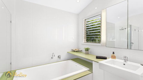 Campbell Cove - 60 Campbell Avenue - Southport Accommodation 1