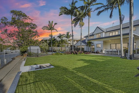 CANAL HOME NEAR MOOLOOLABA - Accommodation Southport 0
