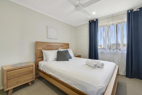 CANAL HOME NEAR MOOLOOLABA - Accommodation Southport 2