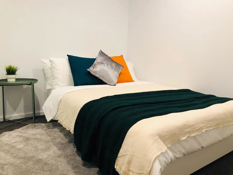 Canberra CBD Apartment 2BR 2BA 1Carpark - Southport Accommodation 2