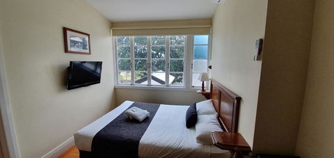Canungra Hotel - Southport Accommodation 2