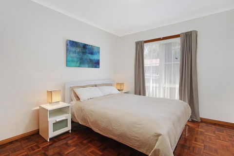 Canyon Walk House - On The Ovens River - Southport Accommodation 1