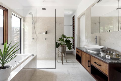 Cape Vue - Southport Accommodation 1