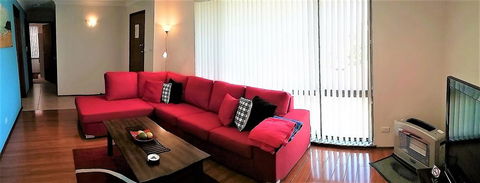 Cara Nobbys Beach 11 Wesley Avenue - Southport Accommodation 1