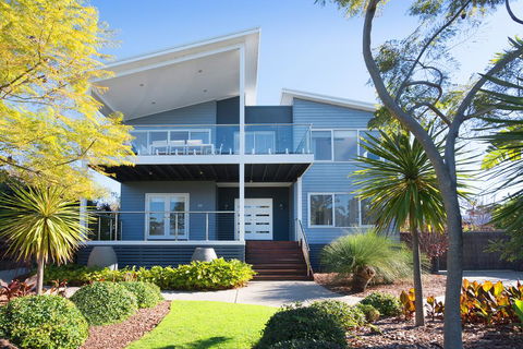 CASA AZZURRA - Southport Accommodation 0