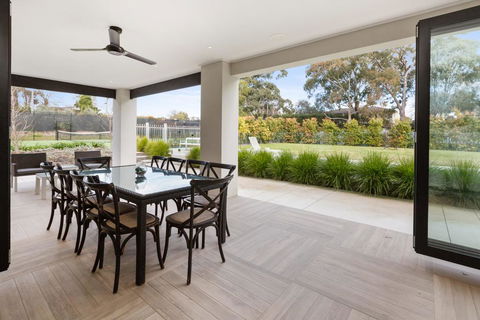 CATALINA - MOUNT ELIZA - Southport Accommodation 2
