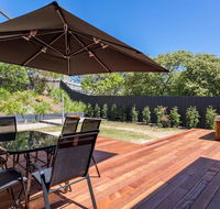 Caxton Beach House - hot tub spa - Southport Accommodation