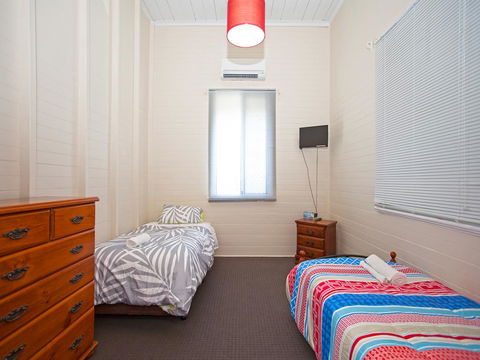 CBD Holiday Home - Southport Accommodation 3