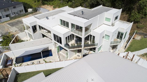 CC By The Sea - Southport Accommodation 0