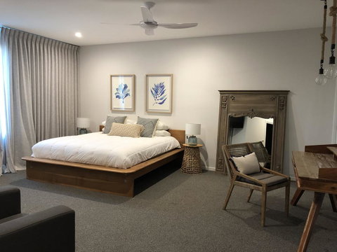 CC By The Sea - Southport Accommodation 1