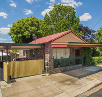 Central Armidale 2-Bedroom Apartment - Southport Accommodation