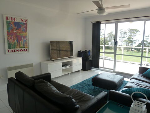 Central Luxury With Fabulous Views - Southport Accommodation 2