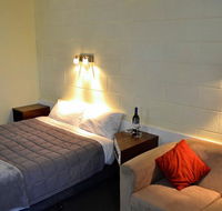Charles Sturt Motor Inn - Southport Accommodation