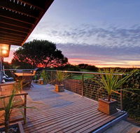 Charltom Hills - Southport Accommodation