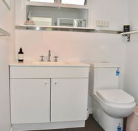 Charming 1 Bedroom Apartment in Leafy Green Hawthorn - Southport Accommodation