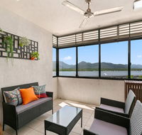 Chic City Apartment with Waterfront Views - Southport Accommodation