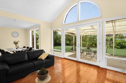 City To Beach - Free WIFI - Free 3 Car Parking - Great Location - Southport Accommodation 0