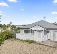 Claras cottage - Southport Accommodation