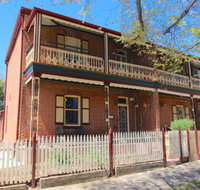 Classic Old Style House - Accommodation Southport