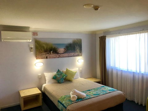 Cleveland Bay Air Motel - Southport Accommodation 1
