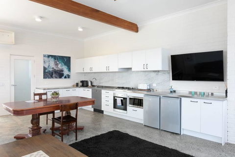 CLIFFSIDE: BONDI BEACH - Southport Accommodation 2