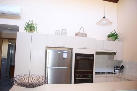 Coastal Retreat Unit 3 - Southport Accommodation 0