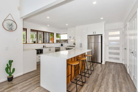 COASTAL SOUL - Southport Accommodation 2