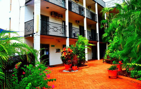 Coconut Grove Holiday Apartments - Southport Accommodation 1