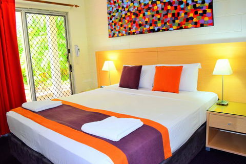 Coconut Grove Holiday Apartments - Southport Accommodation 2