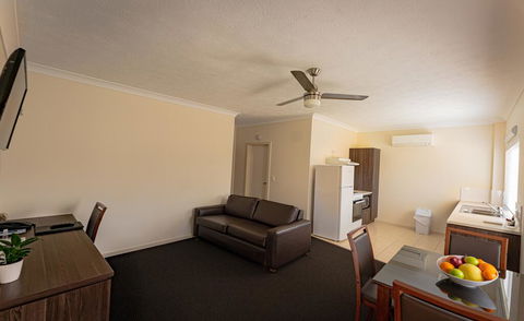 Comfort Inn And Suites Robertson Gardens - Southport Accommodation 1