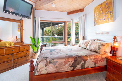 Coota Views - Southport Accommodation 0