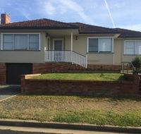 Costa Park Cottage Ena - Armidale - Southport Accommodation