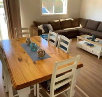Cosy Cottage - Southport Accommodation