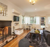 Cottage in the Forest - Southport Accommodation