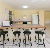 Cozy Family Holiday House - Southport Accommodation