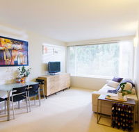 Cozy One Bedroom Apartment in Waverton - Accommodation Southport