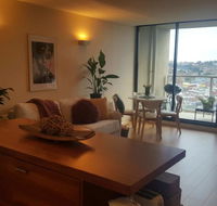Cozy Shared Home on 11th Fl - own balcony - Southport Accommodation