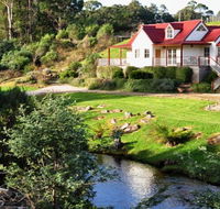 Crabtree Riverfront Cottages - Southport Accommodation