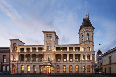 Craig's Royal Hotel - Southport Accommodation 0