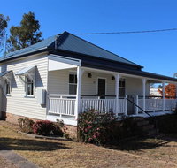 Creekview Cottage - 70 Lock Street - Accommodation Southport